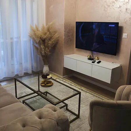Private Luxury
